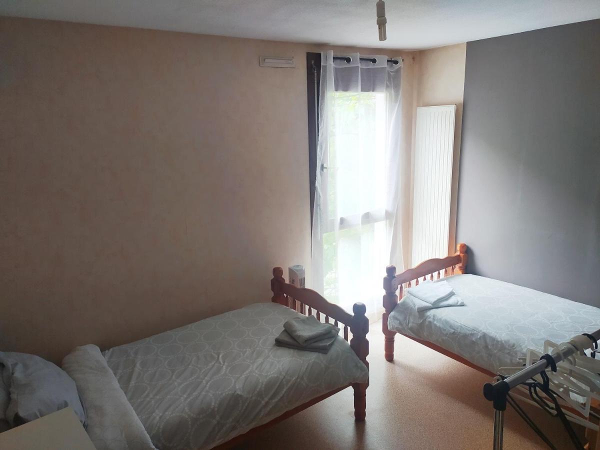 Chambre Privée 2 pas du lac chez l'habitant Sévrier Extérieur photo